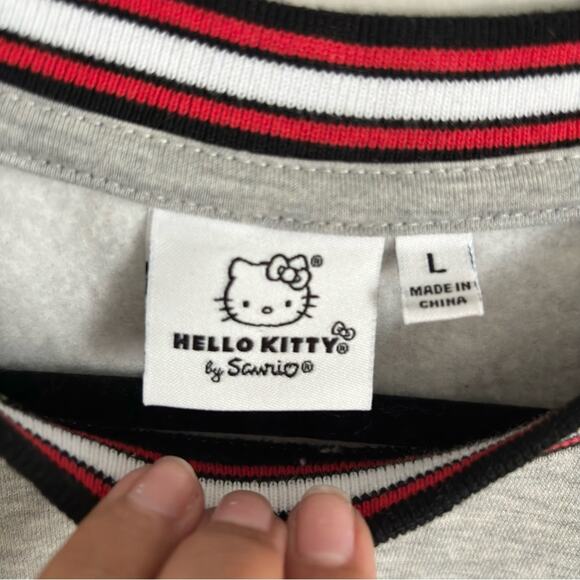 Sanrio Hello Kitty Grey Crew Neck Cute Preppy Retro Pullover Sweater- Large - Picture 3 of 6